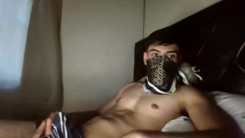Snapshot of malekthick chatting on 05-15-26, 01:40 malekthick online show from 05-15-26, 01:40