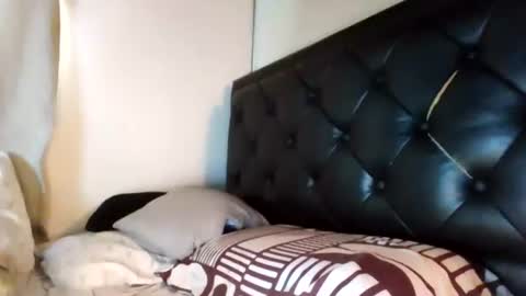 Snapshot of malekthick chatting on 06-21-26, 01:24 malekthick online show from 06-21-26, 01:24