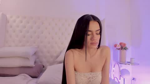 Snapshot of malena_angel_ chatting on 01-30-25, 08:10 Malena Angel online show from 01-30-25, 08:10