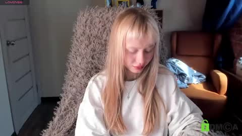 Snapshot of malenaernman chatting on 05-17-26, 10:22 Malena online show from 05-17-26, 10:22