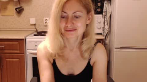 Snapshot of malenamila chatting on 06-26-26, 09:41 Malena online show from 06-26-26, 09:41