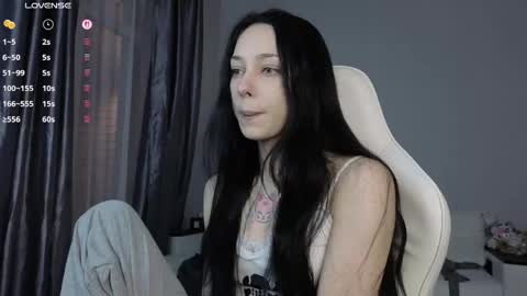 Snapshot of malenkiykamen chatting on 05-05-26, 04:48 piu online show from 05-05-26, 04:48