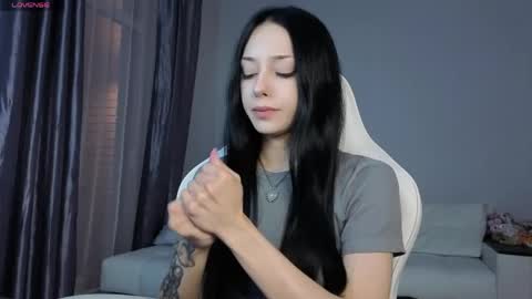 Snapshot of malenkiykamen chatting on 06-02-26, 04:53 piu online show from 06-02-26, 04:53