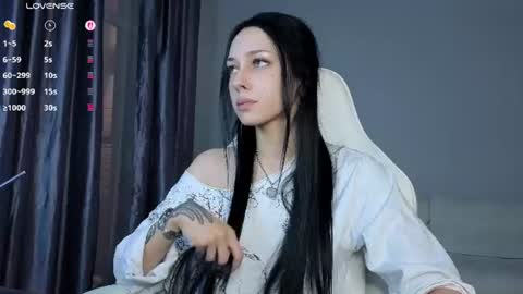 Snapshot of malenkiykamen chatting on 06-25-26, 05:39 piu online show from 06-25-26, 05:39