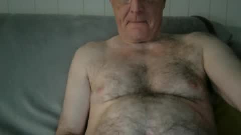 Snapshot of maletoy5 chatting on 06-11-26, 09:13 maletoy5 online show from 06-11-26, 09:13