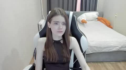 Snapshot of malia__hale chatting on 10-29-25, 11:56 Malia online show from 10-29-25, 11:56