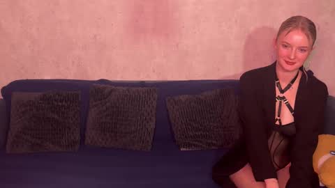 Malinka online show from 11-06-25, 07:59