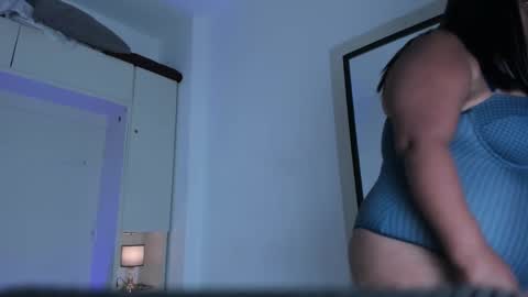 Snapshot of malikbrave chatting on 09-15-25, 12:05 Mariana online show from 09-15-25, 12:05