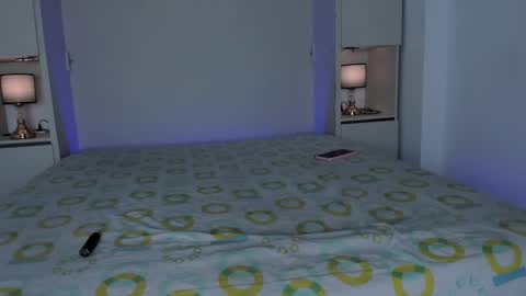 Snapshot of malikbrave chatting on 09-19-25, 12:06 Mariana online show from 09-19-25, 12:06