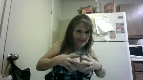 Snapshot of malinda702 chatting on 01-20-25, 03:59 malinda702 online show from 01-20-25, 03:59