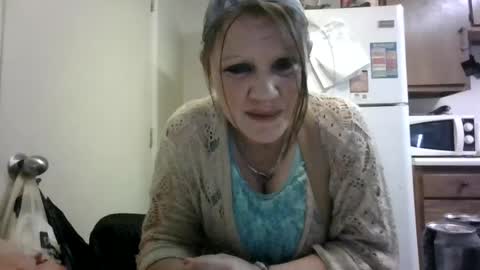 Snapshot of malinda702 chatting on 03-04-25, 07:01 malinda702 online show from 03-04-25, 07:01