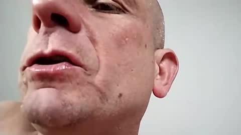 malinowy85 online show from 12-21-25, 08:54