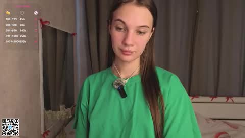 Evelyn online show from 03-09-26, 04:16