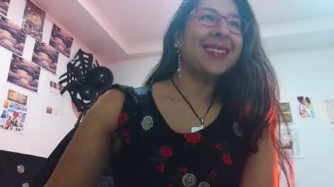 Snapshot of malishka_fox chatting on 10-13-25, 03:28 Malishka  online show from 10-13-25, 03:28