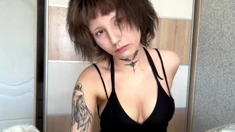 Eva online show from 04-15-26, 09:05