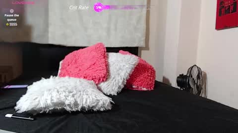 Snapshot of malory_golosa chatting on 01-06-25, 01:53 Malory online show from 01-06-25, 01:53