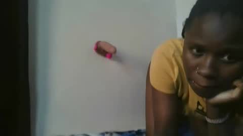 mamaa online show from 04-10-26, 01:11