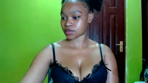 Snapshot of mamacita235045 chatting on 06-23-26, 05:33 mamacita235045 online show from 06-23-26, 05:33