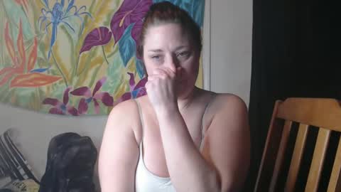 Snapshot of mamagloxoxo chatting on 01-07-25, 04:59 Glo online show from 01-07-25, 04:59