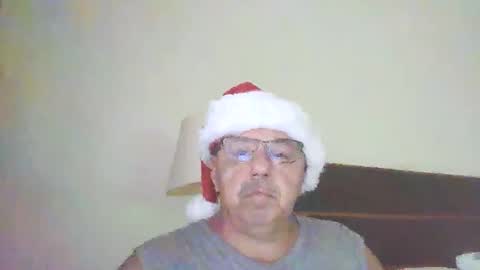 Snapshot of mambow99 chatting on 12-25-24, 09:22 OLDMANFREE online show from 12-25-24, 09:22