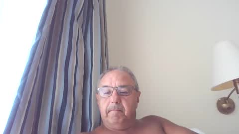 Snapshot of mambow99 chatting on 12-29-24, 09:20 OLDMANFREE online show from 12-29-24, 09:20
