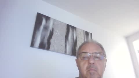 Snapshot of mambow99 chatting on 02-15-25, 05:07 OLDMANFREE online show from 02-15-25, 05:07