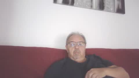 Snapshot of mambow99 chatting on 03-01-25, 08:31 OLDMANFREE online show from 03-01-25, 08:31
