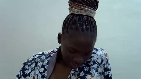 mamichula42 online show from 10-31-25, 03:07