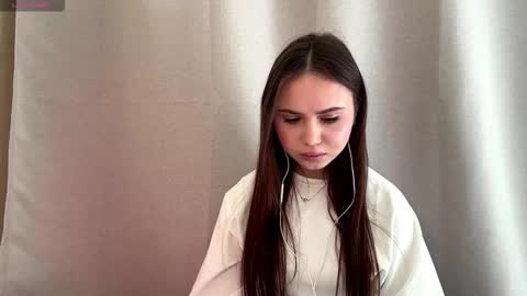 Mia Davis online show from 02-28-26, 08:15