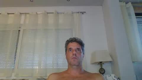 Snapshot of man211172 chatting on 09-09-25, 04:17 man211172 online show from 09-09-25, 04:17