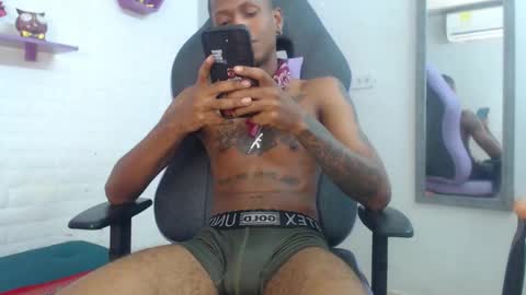 man_san11 online show from 11-11-25, 03:45