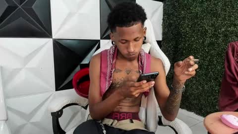 Snapshot of man_sant11 chatting on 03-06-26, 04:25 man_sant11 online show from 03-06-26, 04:25