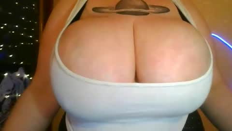 Snapshot of mandy_belcher chatting on 06-05-26, 05:07 Mandy online show from 06-05-26, 05:07