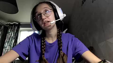 Mary online show from 07-31-26, 03:39