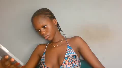 Snapshot of mandymia chatting on 05-08-26, 04:07 mandymia online show from 05-08-26, 04:07