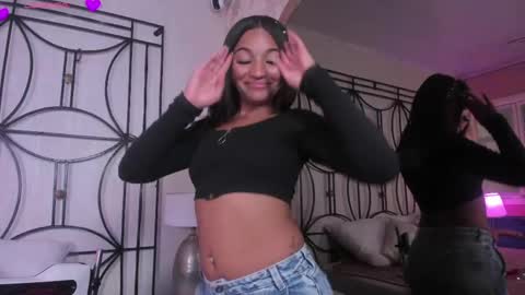 manelyk_evanss online show from 04-21-26, 06:23