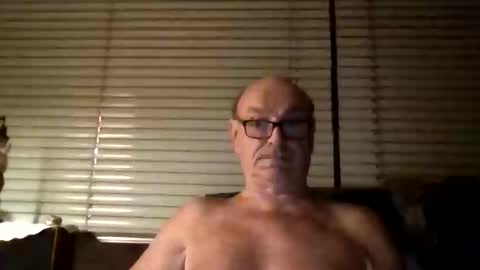 manes5858 online show from 11-17-25, 10:04