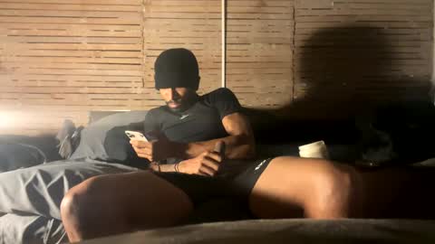 Snapshot of mani4sexy chatting on 10-20-25, 04:24 Mani4sexy online show from 10-20-25, 04:24