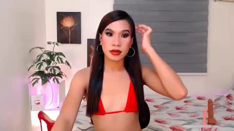 Snapshot of maniacts4you chatting on 05-22-26, 06:09 ALEX online show from 05-22-26, 06:09