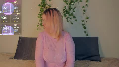 manic_pixie_ online show from 09-13-25, 06:18