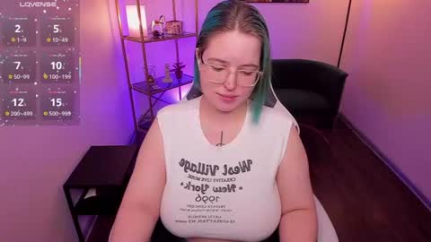 manic_pixie_ online show from 07-04-26, 03:51