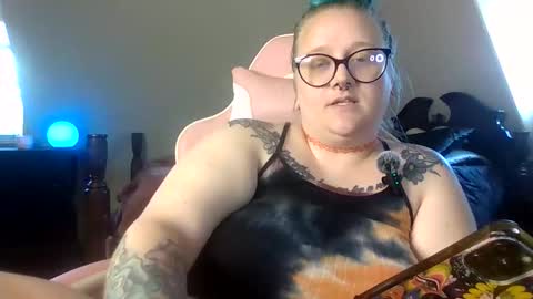 Snapshot of manicpixiepop chatting on 05-08-26, 05:40 ManicPixiePop online show from 05-08-26, 05:40