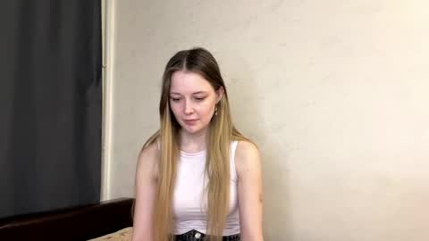 Hey there my name is Sarah online show from 04-05-26, 03:31