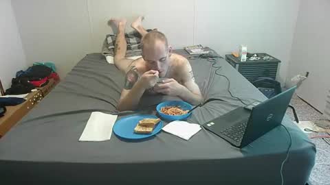 Snapshot of manlyman94 chatting on 08-06-26, 12:01 manlyman94 online show from 08-06-26, 12:01