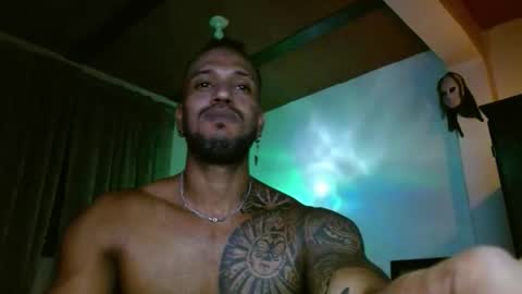 Manolo online show from 11-19-25, 01:38