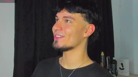 Snapshot of manu__05 chatting on 05-21-26, 02:07 independent model online show from 05-21-26, 02:07