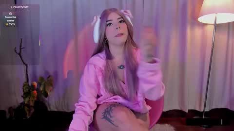 manu  velezz   Help me to get to 100 thumbs ups Tip 25tks  Rate me  online show from 02-15-26, 07:38