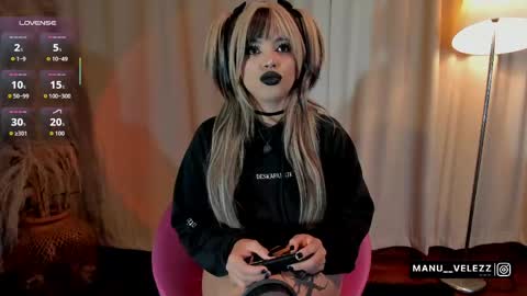 Snapshot of manu_nyx chatting on 05-31-26, 07:15 manu velezz Help me to get to 100 thumbs ups Tip 25tks Rate me online show from 05-31-26, 07:15