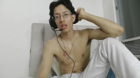 Manuel online show from 03-28-26, 01:38