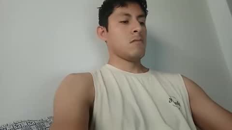 Snapshot of manucurve chatting on 10-19-25, 03:01 manucurve online show from 10-19-25, 03:01